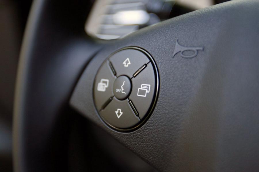  Mercedes-Benz R-Class 2011 года  (фото 132 из 186)